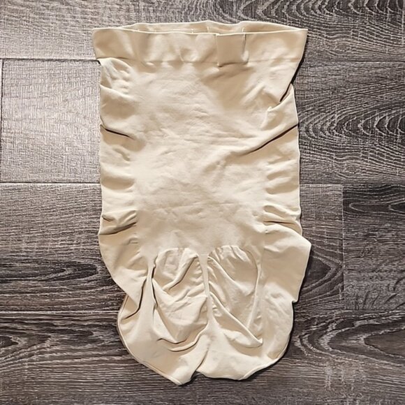 SKIMS "Seamless Sculpt" high-waisted Brief - Picture 4 of 4